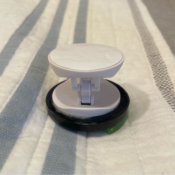 GLOW IN DARK Handcrafted (NEW) Oogie Boogie PopSocket Nightmare Before Christmas - Picture 12 of 16